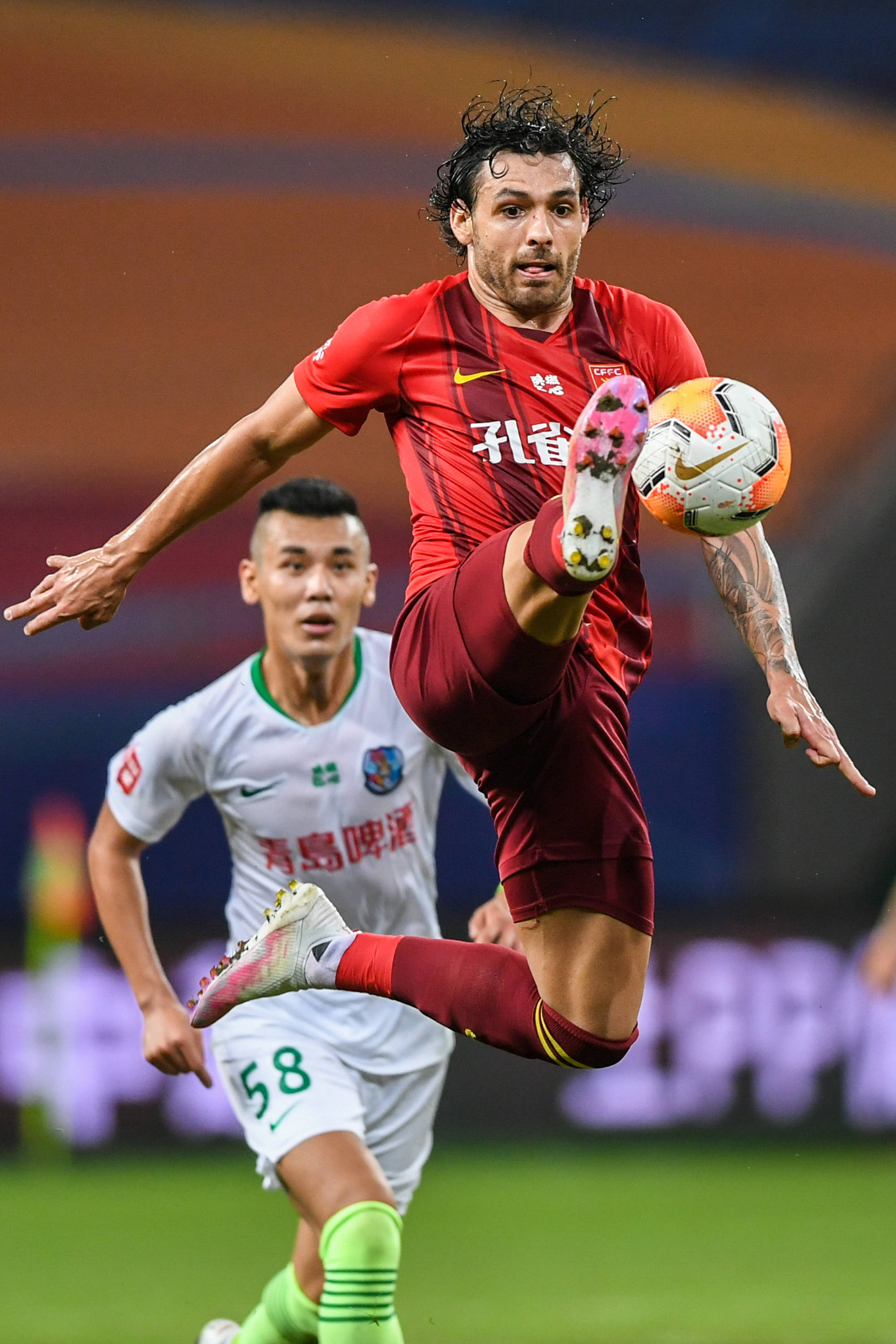 巴西女排3-2战胜日本女排，夺得世女排联赛半决赛冠军。