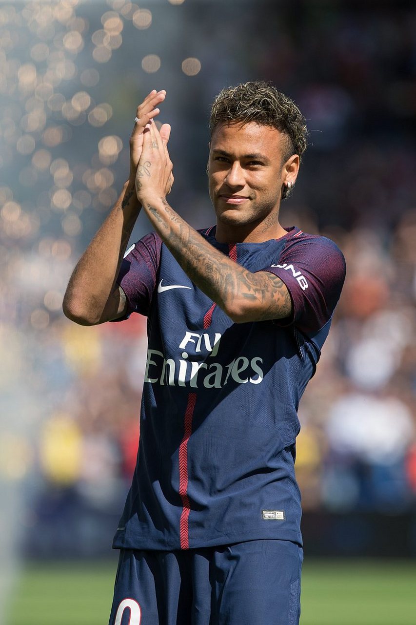 NBA：湖人加时不敌掘金 詹姆斯空砍准三双