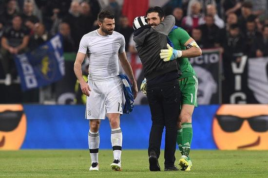 一节花！雷霆首节三分17中11，领先爵士25分