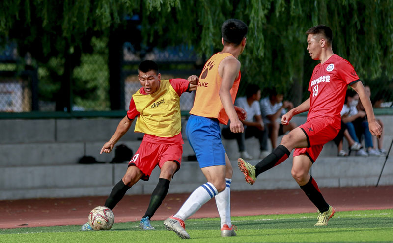TA：休斯顿中场雷恩斯引人注目，尤文和城市集团都已进行联系
