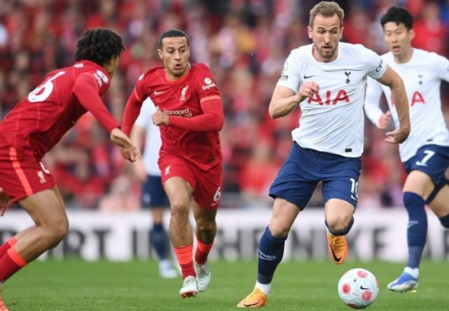 上场还早！广东新援走路一瘸一拐 首秀时间未知