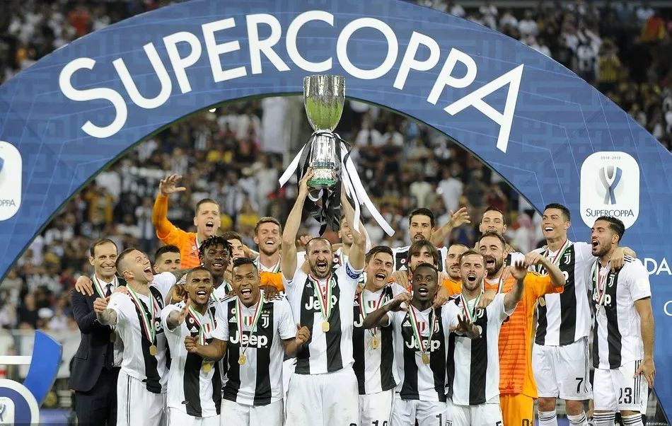 苏亚雷斯：作为主教练我要承担责任，球队有明显的变化和提高